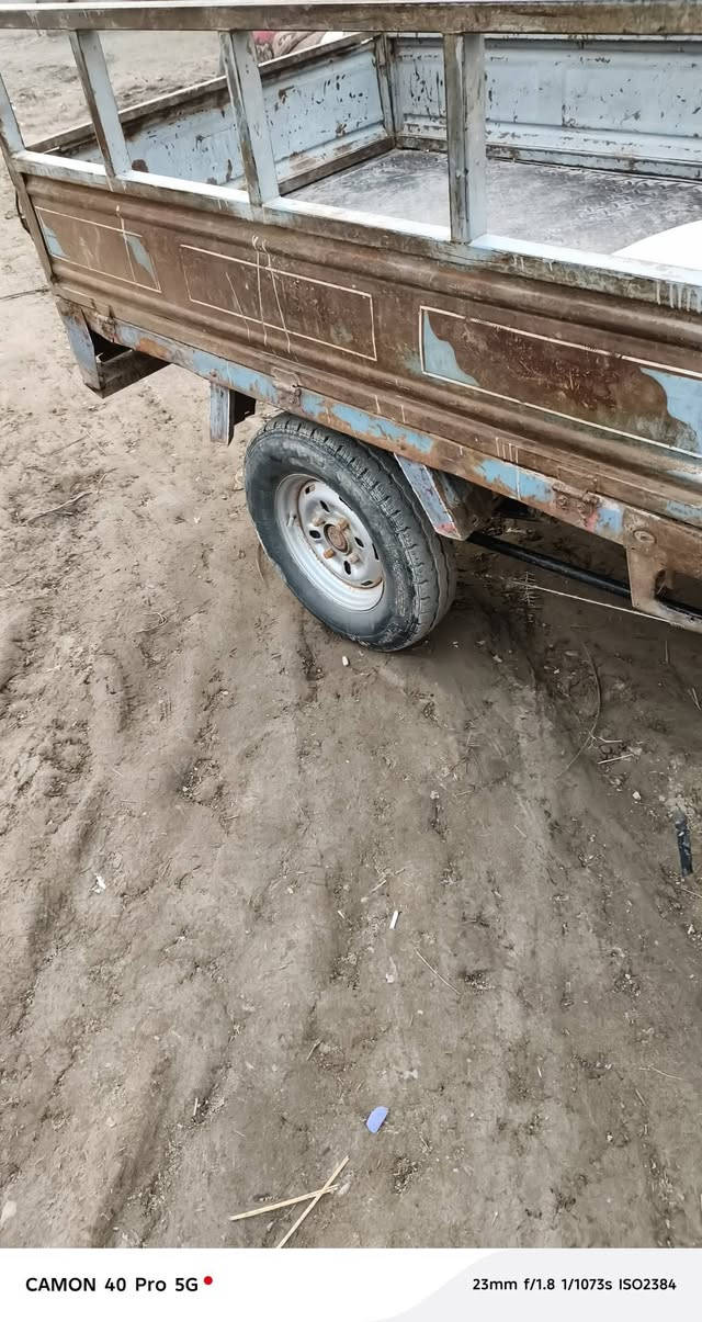 السلام عليكم 
موديل 

رقم أبيض بيه وكالة ماندل راعي السنويه موبسمي وكاله رسمي

لاتجي تكول أريد أدوار سنويه اكاتبك بسمك تأخذ سنويه 
ستوته مابيه نقص 

مكان نجف حريه سعر واحد و150
***********
