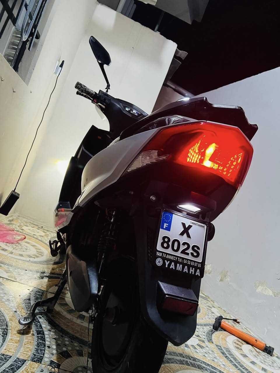 سلام عليكم سكنس للبيع خمس بطاريات ٣٢امبير امبدل بطارية وحدة ٢٠ أمبير  شرط البطاريات عالفحص  دبل إشارة يمين ويسار  دبل اسويج دبل بصمه لايت عالي وناصي بك شغال ٣نمر سرعه ٥٠سعر ٣٨٠وبي وجال للطيبين مكاني موصل الأيسر حي القاهره رقم اسيا ***********
