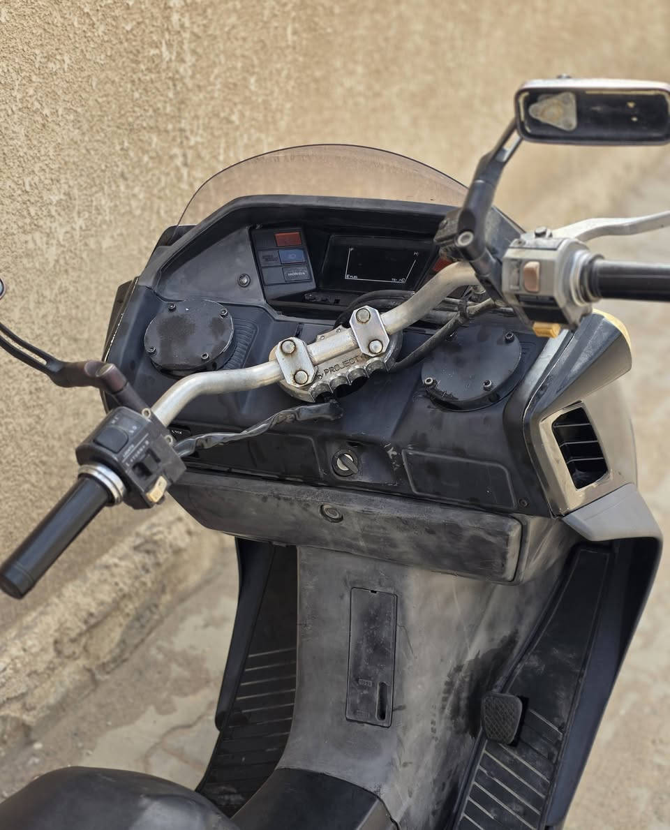 سلام عليكم للبيع فقط

هوندا فيوجن موديل 2005 
صارله فترة نازلة من لحاوية 

نضيفة الدراجة كلش 
جك حساس 
حساس سرقة وانذار
كلشي شغال نكره سلف بكل وقت 

السعر 775 بي مجال بسيط لشراي


**إذا كنت صاحب هذا الإعلان وتريد حذفه لأي سبب، رجاءا أرسل رسالة إلى الدعم الفني**