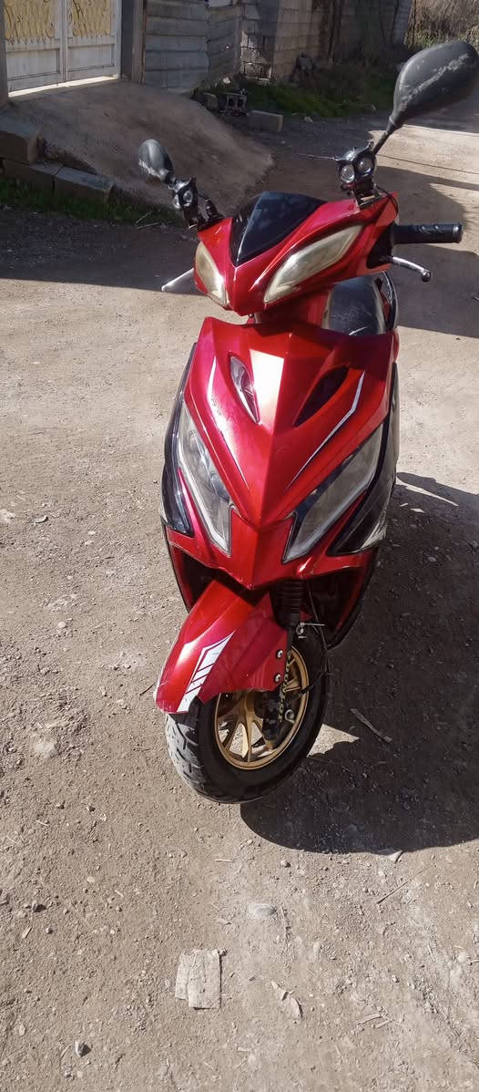 السلام عليكم دراجة سكنس البيع او مراوس كهربائيات كلها شقالة لايتات عالي ناصي  اشاير كلها شقال مكان ديالى الرقم ***********9موجود واتساب
