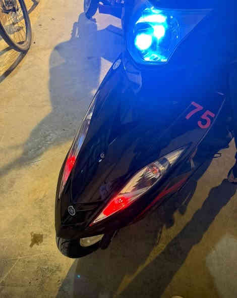 اسلام عليكم
الدراجة للبيع صاره 3 اشهر نازله من الرمله 
كلش بلادي شلع معدل نكره سلف نوزل 
سعره مليون و 300 وبيه مجال مكاني بغداد الامين 
الرقم ***********
