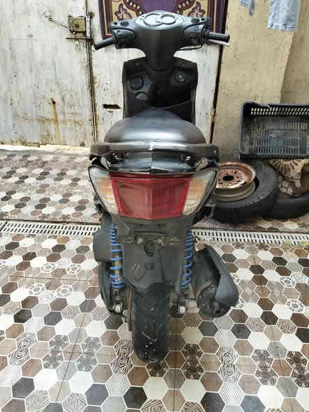 سلام عليكم ورحمة الله وبركاته 
سكنس ياباني نوزل فحل للبيع الدراجه كلهه شغاله مانقص برغي
مكينه شرط مامفتوح بيهه اي شي 
مكاني ذي قار مركز 
السعر مليون و100
واتساب ***********
