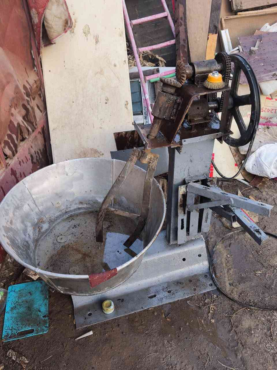 سلام عليكم 
هذني غراض كلمن وسعرة عجانه ومثرامة وعربانه احتياجات خاصة وتنور عدد 2 للاتصال *********** او الاستفسار على الخاص
