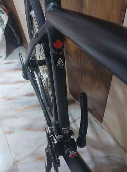 السلام عليكم كباتن
متوفر دراجة نوع 700 قياس الفريم{47S} ماركة لويس
سيت كروب شيمانو بريك دسك 
بدالات [3×8] 
كباتن الدراجة نضافة %%
السعر المطلوب[325الف] 
العنوان البصره الجمهورية شارع المكاتب 
***********
***********
تحياتي للجميع أخوكم محمد المنصوري
