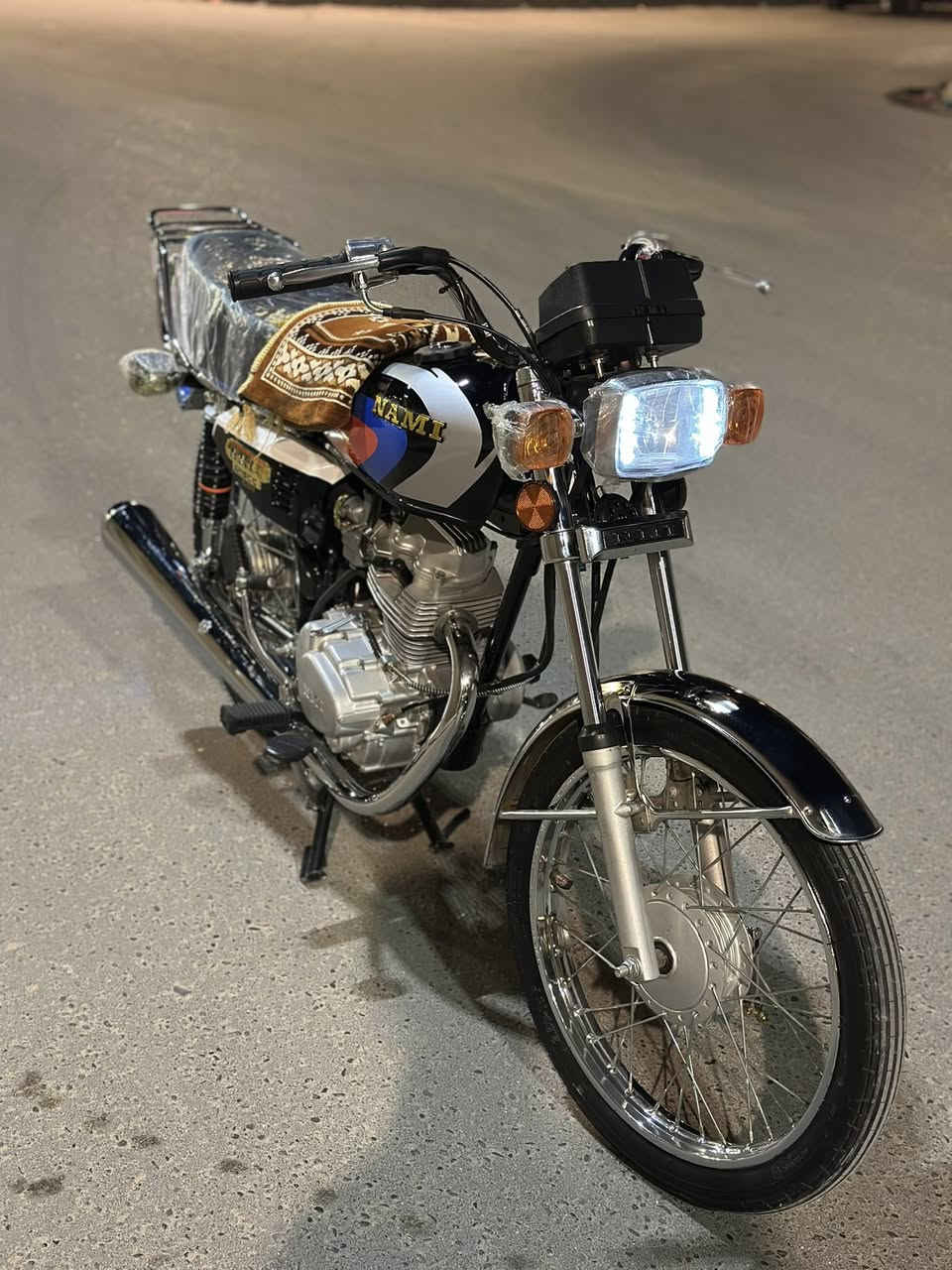 السلام عليكم شباب نامه شلامجه موديل21 الدراجه بلاديه مطابق شاصي ومكينه مكينه مفتوتحه بطله دراجه شلعه ومعدل فول ✈️مكاني نجف  شراي يجي خاص او تتصل ***********
