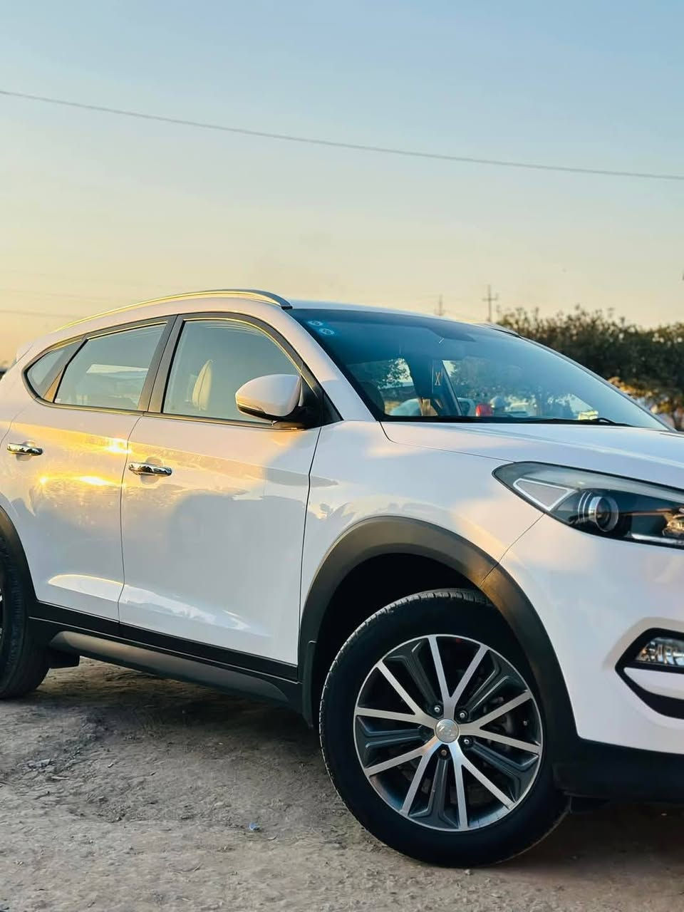 السلام عليكم

توسان للبيع رقم بغداد بأسمي مشروع وطني موديل 2016 عارضها ب 172 وبيها مجال مكان سياره ديوانيه
رقم صاحب السياره ***********
