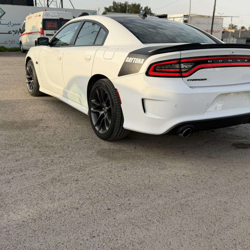 للبيع فقط جارجر RT دايتونا موديل 2021
فول مواصفات عدا الفتحه والرادار 
محرك كير  اكسل مكفول حتى من الفتح والخلل 
برمجه وتفريغ مصطفى ايكل 
ماشية 55 قابل للزيادة 
حادثها تبديل الجاملغ الايمن نفسه مصبوغ البنيد تبديل الباب الخلفي تبديل نفس اللون بدون صبغ الشاصي الايمن بي تصليح حار وصبغ الباقي مكفول عدا الحادث 
المواصفات 
سوبر تراك باك 
كشنات مخمل جلد كهرباء تدفئة تبريد 
خزن وظعيات الجلوس 
ستيرن كهرباء تدفئة
المراءة تعتيم
اكسل 3.9
اويل كاج كان 
وباقي المواصفات الاعتياديه
السعر 250$ وبيها مجال كلش بسيط
المكان بغداد 
***********
