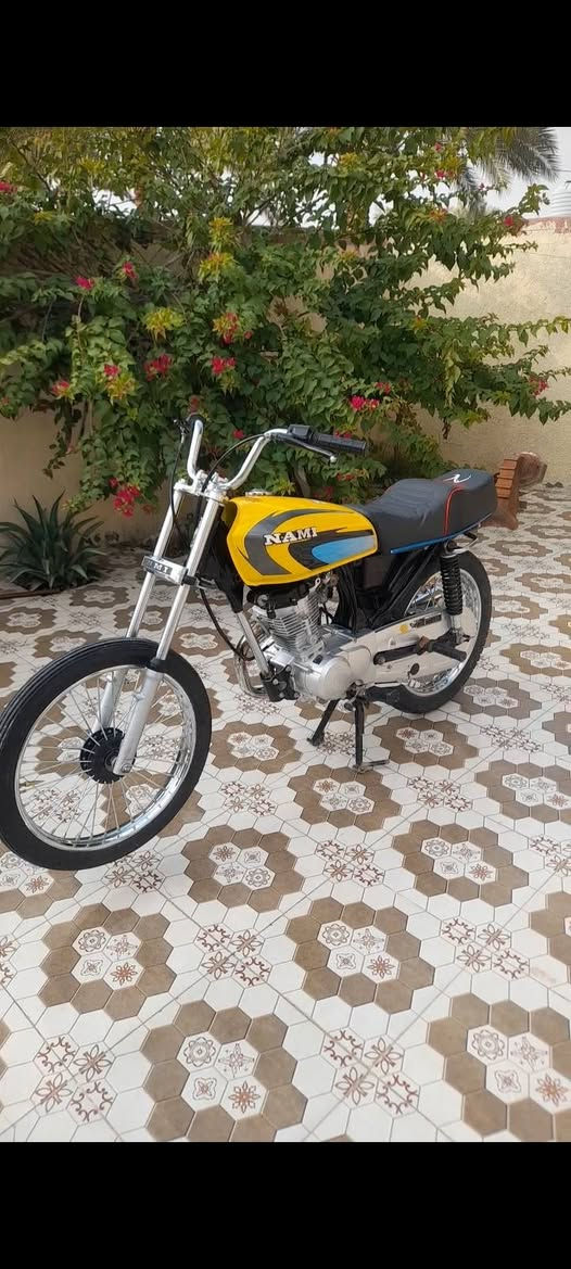 السلام عليكم دراجه سيجي نامه البيع مديل 25 والشاصي مديل 19 الدراجه اوراق الدراجه  كفاله وشلغه ومعدل خير من الله الدراجه شوفت عينك كلشي مانقصه السعر 600 وبيه مجال مكاني بابل القاسم هاذه رقمي *********** والمو شراي لا يراسل
