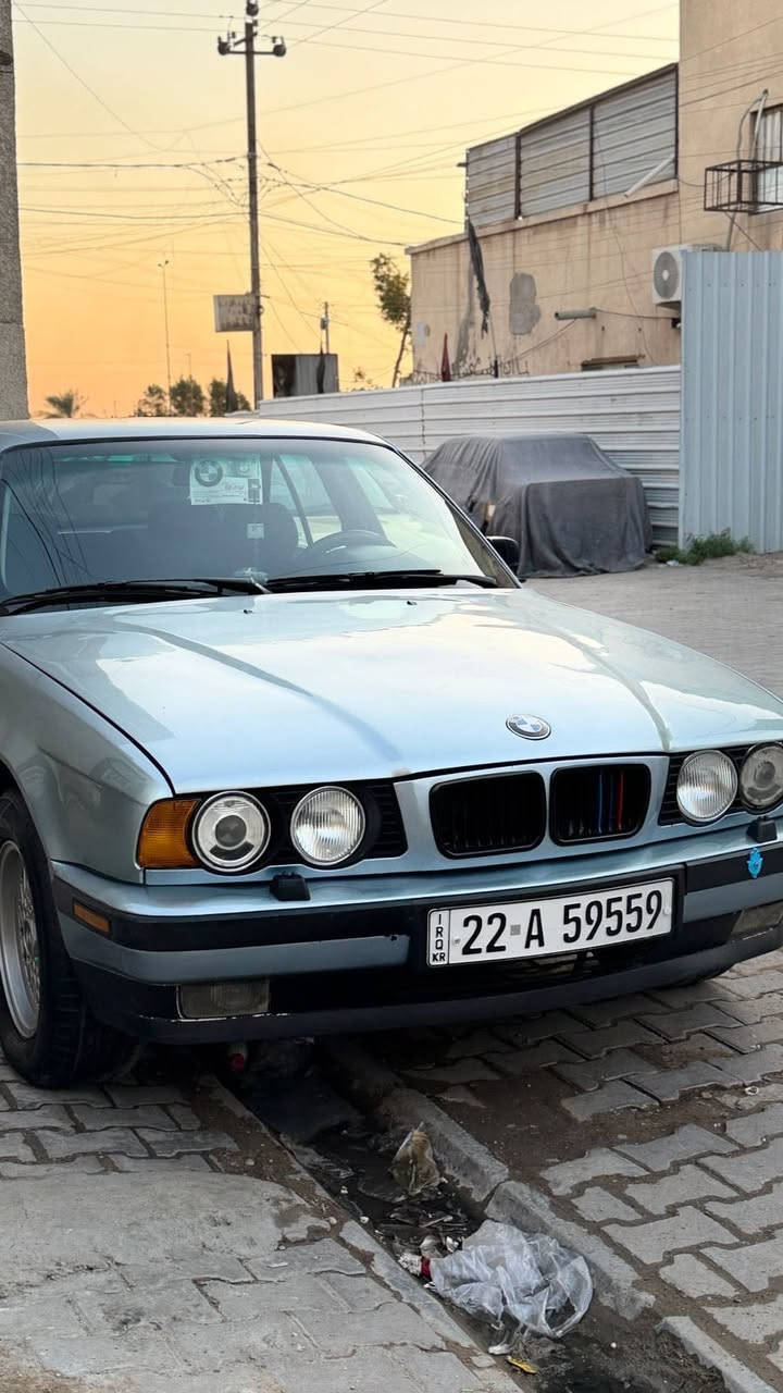 سلام عليكم
525 مسكر عدل 
موديل 90
رقم اربيل 
باسمي السياره 
مكينه وكير بالكارتون 
كهربائيات بلاديه 
سياره نقصها تبريد و صدر خلفي فقط 
مكاني بغداد الجديده 
***********
السعر 72 وبيها مجال
