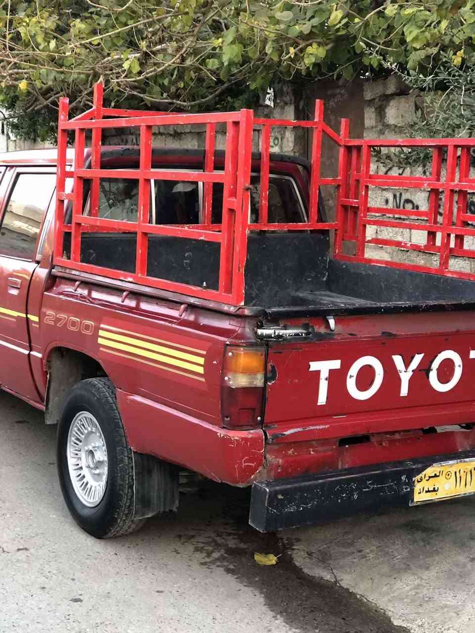 سڵاوی خواتان لێ بێت ئەم پیکابەسورە جوانە یابانیە بۆ فرۆشتن، مۆدێل 1988،ئەوەلیاتی مەزبوتە بەشەرتە،هەموو ئەوراقەکانی بۆ کراوە ، بەڵام ئاڕمەکەی ون بوە،بەشەرتی گێڕومەکینەتەقەو ڕەقەی بەشەرت ، کارەبای هەموی مەزبوتە، تایەکانی مەزبوتن لۆکن ،چرپەی تێدانیە ،بەڵام ئەکسلی تۆزێ سەوتی تێدایە، ئەوەش ڕەقەمی سەحەبەکەی شوێن ڕانیە چوارقوڕنە ***********
*********** بشدار, السليمانية
