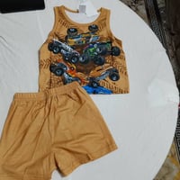 ملابس بنات • عمر سنتين • اخر قطع