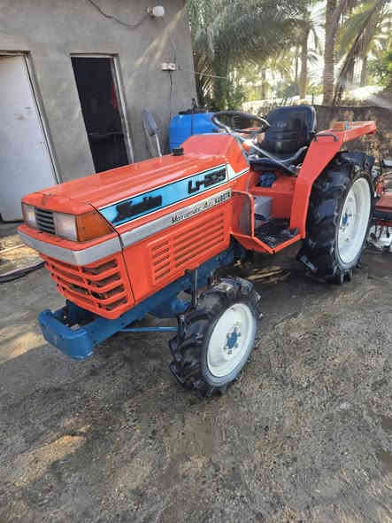 كابوته ياباني L1-22.5
دخول جديد ممشتغله ولا متر داخل العراق محرك كير اكسل عل شركه او مكفول من كلشي محرك ٣ سلندر دبل اكسل ملحقات رفاس فقط 
العنوان بابل
السعر(٤٥ورقه)
للاستفسار اكثر 
***********
