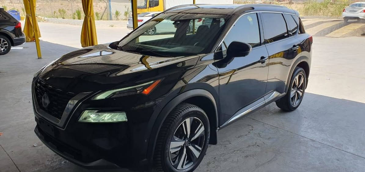 نيسان روج شكل جديد  
موديل 2023 سعر 188$
مواصفات SL فول 1/1
كلين تايتل كاتي دهوك 
بدون صبوغ دعامي لي دعامي بشرط 

مواصفاتها 
مكينه 1500 تيربو جدا اقتصادي وقوي
1.بصمة تشغيل عن بعد تبريد وتدفئة عن بعد 
2.  5 كامرات. 
3.  بانوراما 
4.رادارات / رادار امامي /رادار جانبي /رادار خلفي
5.حساسات امامي / حساسات جانبي   
6. كشنات خزن    ‏
7. كشنات كهرباء . 
8. كشنات جلد .
9.  ‏ستيرن هتير.                                                   
10.كشنات كهرباء
11. مري قلاب وهيتر
12.تبريد قطعتين .
13. دفع رباعي AWD
14.اوتوهولد . 
16ويل كروم 19
17.صندوك كهرباء 
18مسجل ناطق 
19.. ايوكس وبلوتوث وسيدي و USB يعمل مع نظام ABS الابل الاندرويد 
20.نيكل اسفل الابواب
22 .نوع سماعات BOSE
23.حمالات فوق السقف
24.نقطه عمياء
25.مراة تعتيم
26.اشاراة بالمراياة الجانبيه                                     
27. فول تحكم ستيرن                                             
28. كير أوتو + عادي.                                              
29. ستيرن هيتر
30-اوتو بريك.                                                         
31. بريك بصمة.                                                      
32-Led .+  زينون
33-شاشه كبير                         
35. نضام قياده أيكو + سبورت + نورمل + سمارت 
36. مثبت سرعه
37. تحديد مسار 
38. دمامات صوت بالدشبول وبالصندوق 
39.لايت بلادي Led +  زينون ‏دبل زينون اصلى . 
40. رادار الخطوط البيضاء 
41- AUTO HOLD
وبعد بيها موصفات اخري
عنوان اربيل 
موبايل وتس اب 
***********
*********** أربيل, العراق
