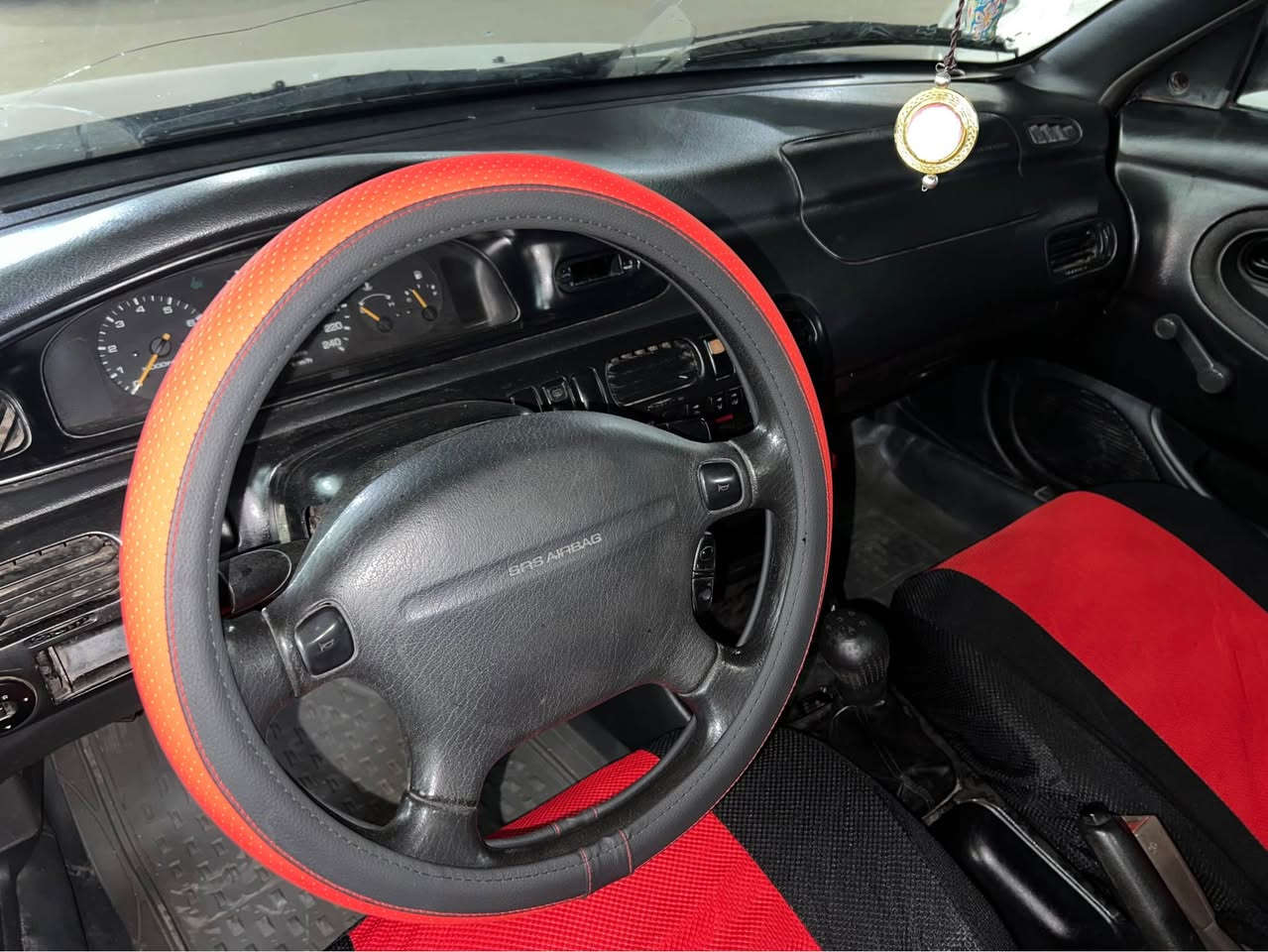 مودیڵ 93 ؟ حیزام سبخە لۆ جوانی ؟ تەقەو رەقە بەشەتە هیجی نیە؟ تەنزیڵو سەماحەو ڵایتو ئیشارەتی هەموی کارەبای ئیشەکات؟ تەبریتی گەرمی ئیشەکات؟ تاخم تای نوە؟ سەنەوی نوێیە رەقم باریکە بەناو خۆمانە؟ ناو داخیڵی ئەمرۆ بەکشتی نۆهەت هەزارم ڵێدایە هەمویم گۆریە بۆ سۆرو رەش؟ گێڕو مەکینەی بەشەت بەس مەکینەی بەساردی تۆزی دوکەڵی هەیە گەرم بیت نامینی ؟؟؟؟؟ تێبینی عەیبەکانی  تۆزی دوکەڵی هەیە دەبڵەکی دواوەی ڵای سایەقی تەقیە باقی سعر ٤٨ مةجال ز.م *********** أربيل, العراق
