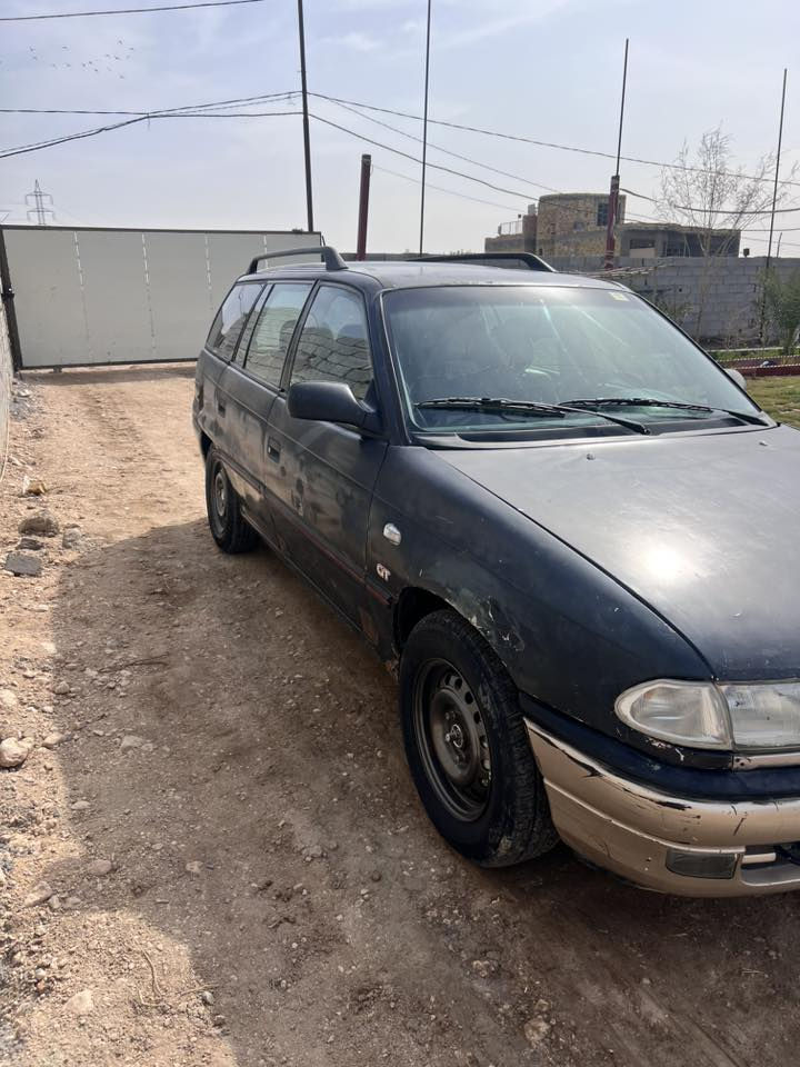 السلام عليكم
اوبل استره مديل ٩٤رقم بصره سيارع جاهزه كير ومكينه وحدايه كله جدي مكينه لا تنقيص ولا تبخير جديده مفتوح مو مسكر ١٨٠٠

تايرات ويل جدد دواخل نضيفه وحله شاشه وسستم سماعت وكامره  كهربايات كله شغال ضفيره هيه وعقل جديده 

السعر ٣٢وبيه مجال مكان لسياره ناصريه مركز وراعيه هم بناصريه ويريد مداور 

***********
