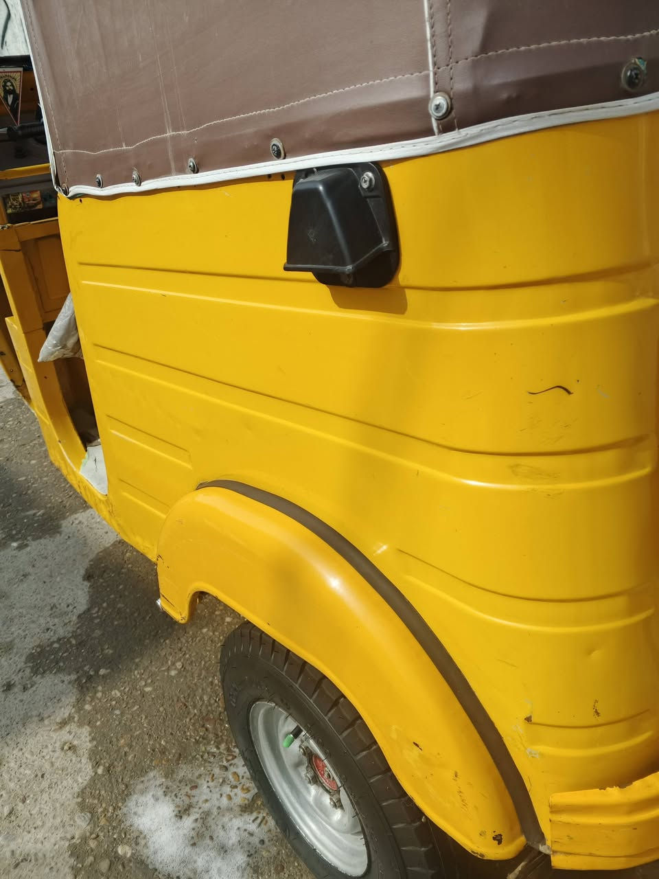 اسلام عليكم البيع تكتك ١٩ شهر ١٢ تكتك كفاله من عده دوس بعدهن مكينه مامفتوحه المكان بغداد حي النصر السعر ٦و ٧٠٠ وبيه مجال الشراي يتصل ***********
