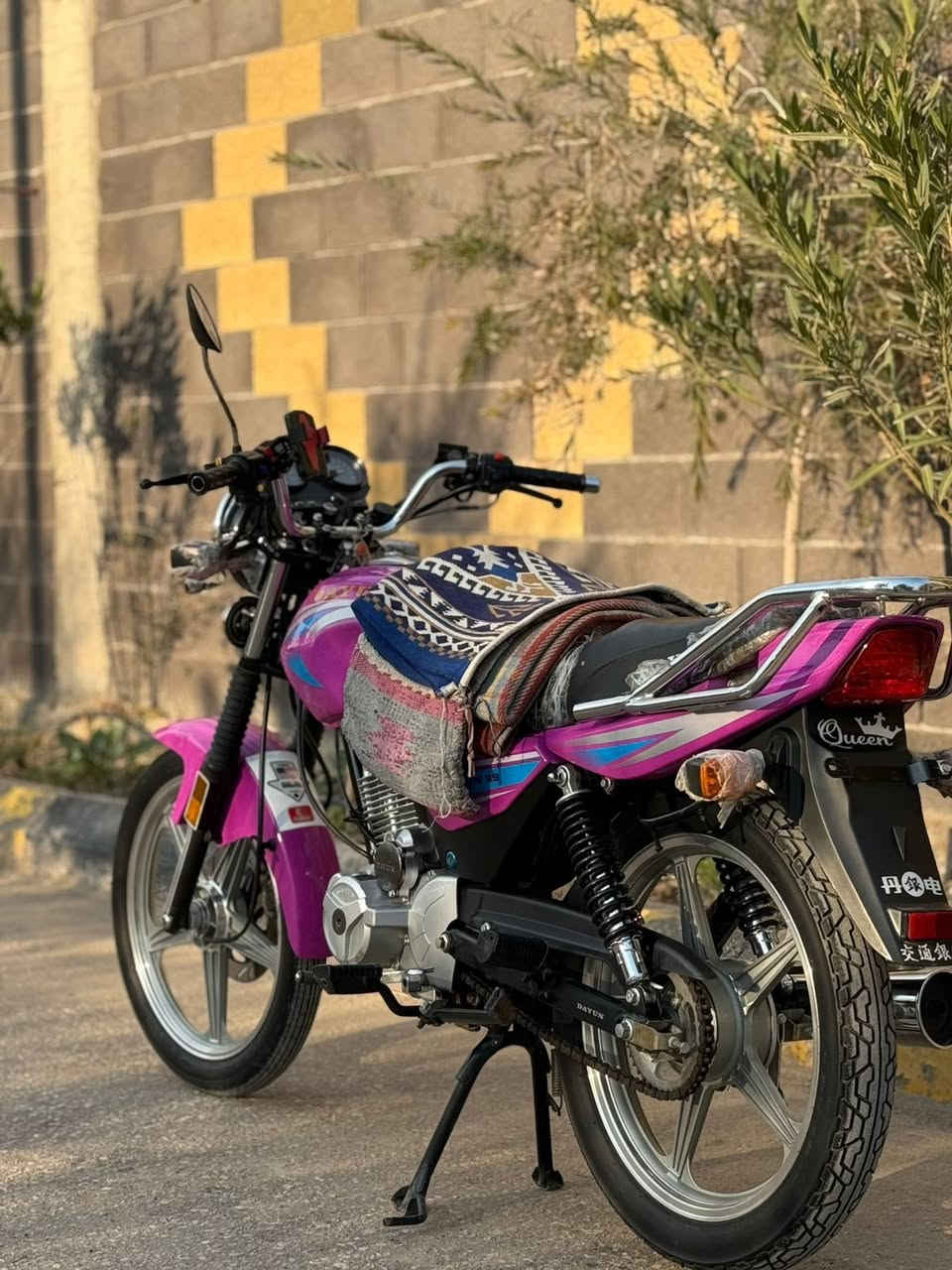 سلام عليكم شباب
عضم بنفسجي للبيع 
أوراق اصولي موديل ٢٣ 
السعر ١٧٥٠ وبيها مجال قليل 
المكان كربلاء خان ربع 
***********
