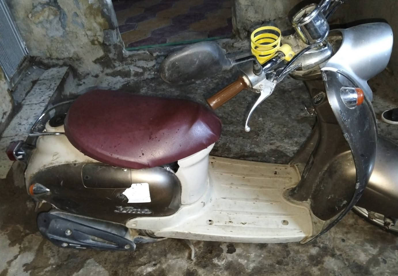 سلام عليكم دراجة عبد الحليم نظيف دراجة  حلوه مكينه رمبه كل كهربائيّة شغاله 
لاستفار مراسله خاص


**إذا كنت صاحب هذا الإعلان وتريد حذفه لأي سبب، رجاءا أرسل رسالة إلى الدعم الفني**