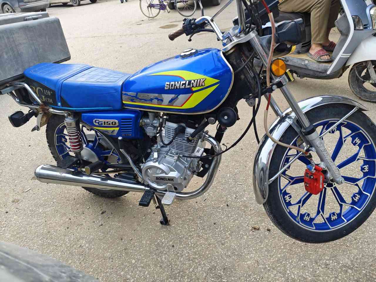 سلام عليكم
دراجة سونك موديل ٢٥
اوراق سكنر
السعر 700 الف
العنوان بابل الاسكندرية
***********
