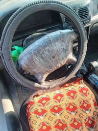 كيا ريو موديل ٢٠٠٢ كير اوتوماتيك مكينة جديده تخم تاير جديد باتري جديد ...