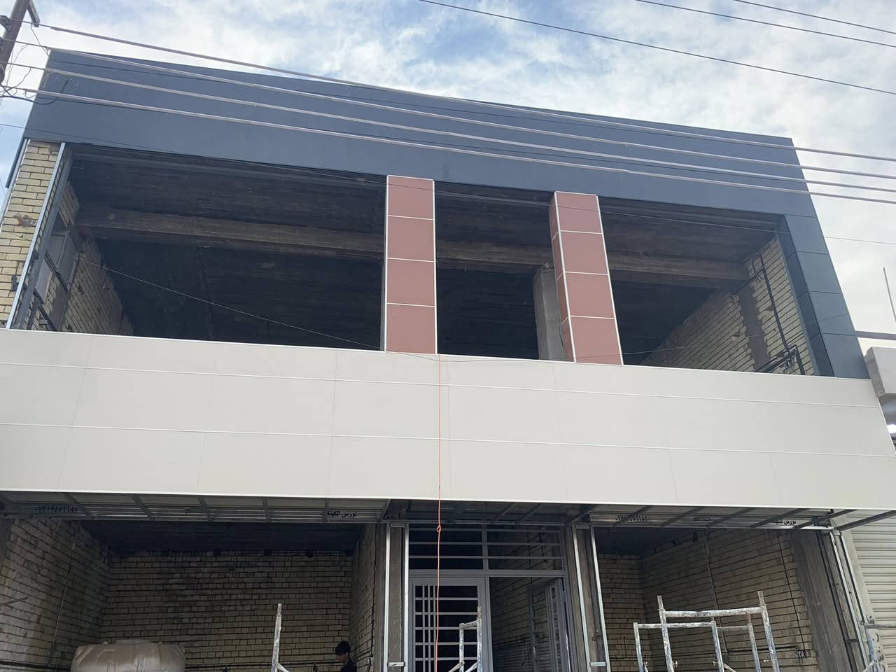 مستعدون ازالة كابون من واجهات البنايات ومجمعات الطبيه وباسعار تنافسية استبدالها بمواد غير قابله للاحتراق ومقبوله من دفاع المدني اتصال
***********
***********
