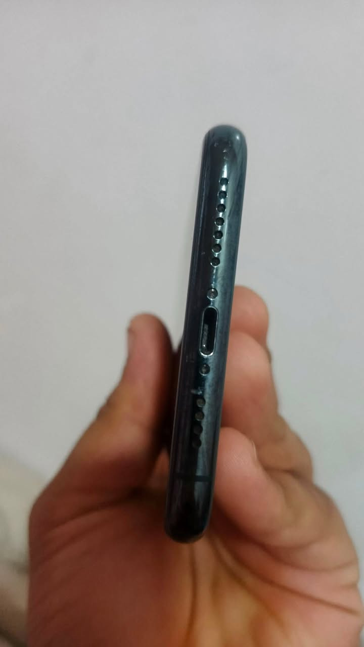 آيفون ١١برو ماكس للبيع بلادي كله شغال عل فحص ذاكره ٢٥٦بطاريه ٨٧ الجهاز حلو كله السعر ٤٥٠وبي مجال قليل لاستفسار ***********
