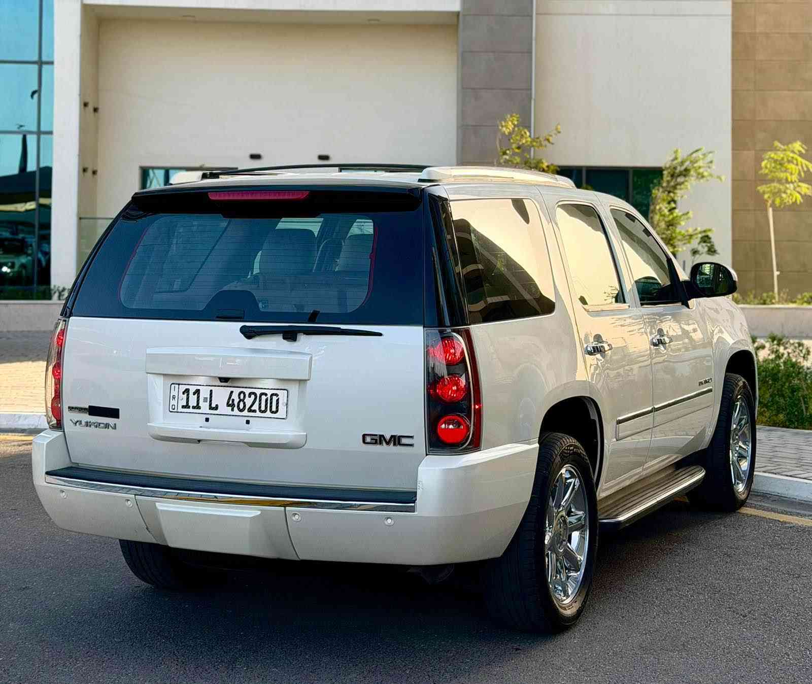 خليجيه كفاله عامه GMC Denali 2012
1. محرك 8 سلندر 6200
2. شاشه عرض عدد 2 
3. اشارة مري 
4. كشنات جلد 
5. كشن تدفئه وتبريد 
6. هيتر ستيرن 
7. فتحة سقف 
8. ماشيه 173 الف كم 
9. سياره بحالة الوكاله 
10. رقم بغداد تحويل مباشر 
11. العنوان بغداد السيديه 
12. السعر 278 وبيها مجال 
13. *********** للاستفسار بغداد, العراق
