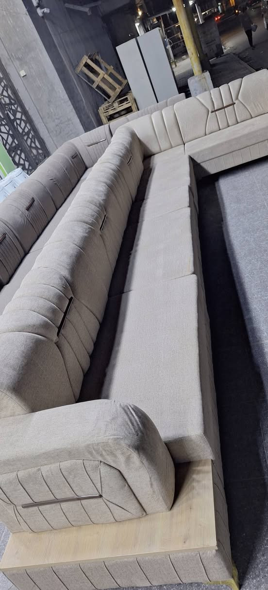 ديوان درجة أولى تسكام ١٠ مقاعد 
اللون مميزة زورنا تجدون مايسركم....
عنوانا العزيزية منطقة السراي قرب فرن السيد خلف مجمع الجوادين 
***********
***********
@إشارة
