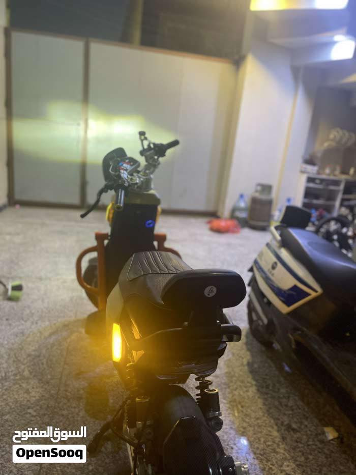 دراجه شحنF1 نقصها بطارتين وستان صفح المكان البصر رايدها450 رقم***********
