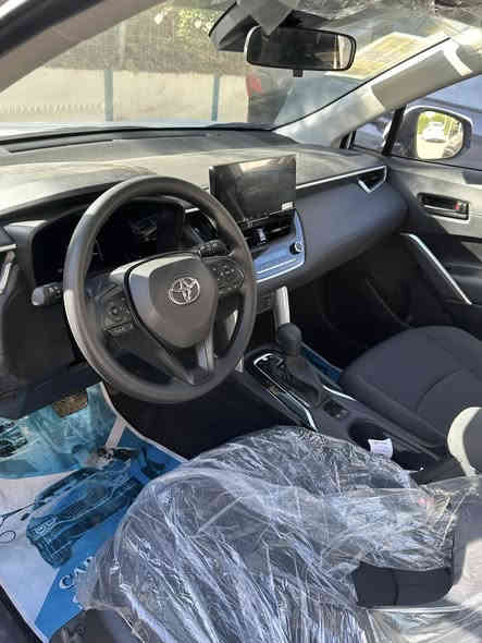 كورلا كروس موديل 2025 مرقم بغداد ماشية 2000 كيلو فقط 
• لايت زينون
• بك لايت LED
• ويل كب
•بلوجكترات 
• مقاعد مخمل 
• شاشة وسطية + كامرة خلفية
• بصمة ودخول ذكي
• فتحة سقف سلايد روف
• سبويلر قمارة
• تحكم مقود جانبين
• رادار + تحديد مسار
• هاند بريك كهرباء + أوتو هولد
• درايف مود + مانع انزلاق
• السيارة مغلفة دعامية امامية  ومازدات ومرايات ppf اصلي
عازل حراري للجام  
• السعر 24 مليون

•رقم الهاتف ***********
