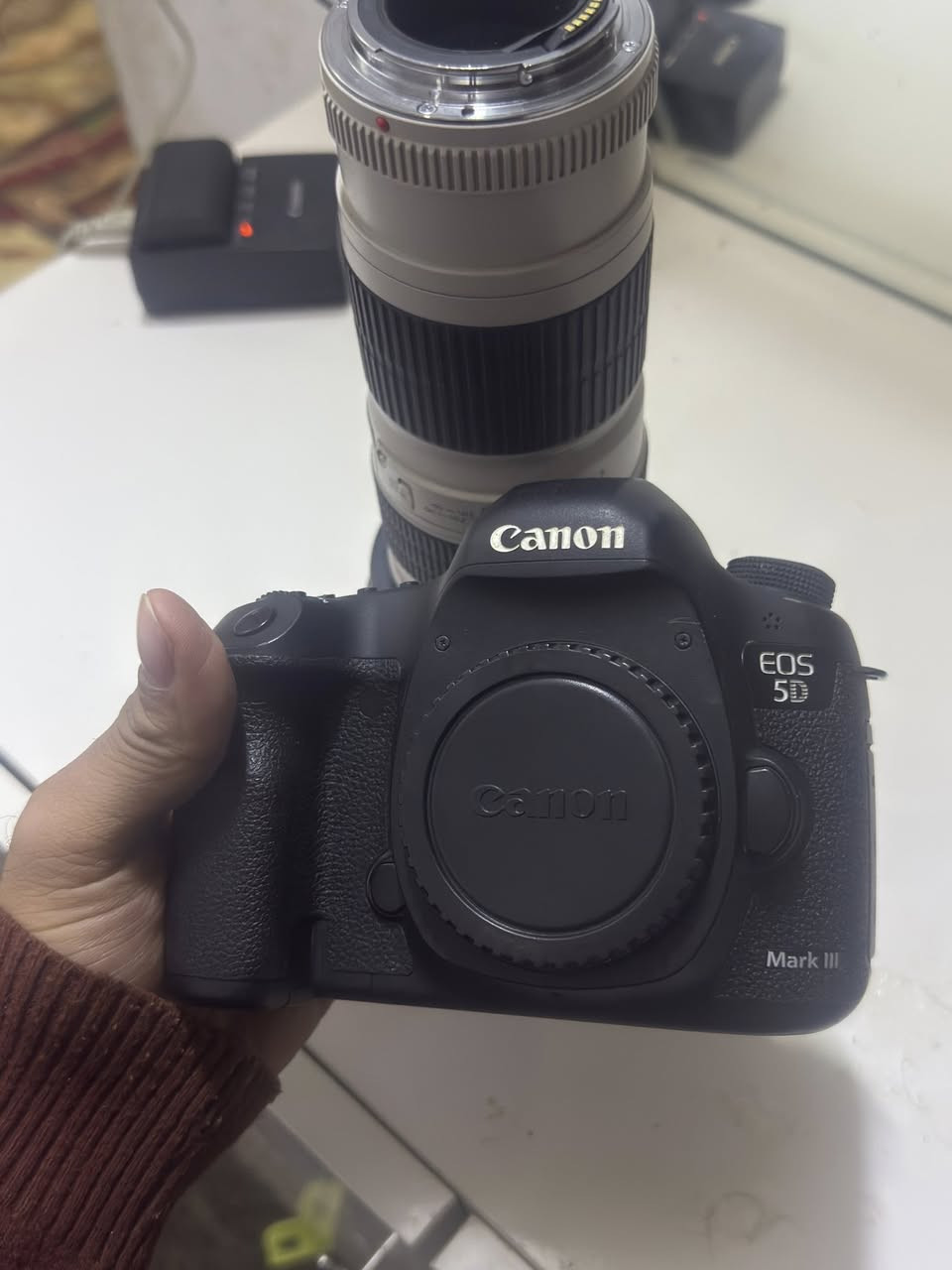 مارك ثريه للبيع مع عدسه
بدي نضافه ٩٩
عدسه ٧٠-٢٠٠
شاحنه 
بطاريه 
السعر مليون ٤٥٠
بابل القاسم ع
***********
