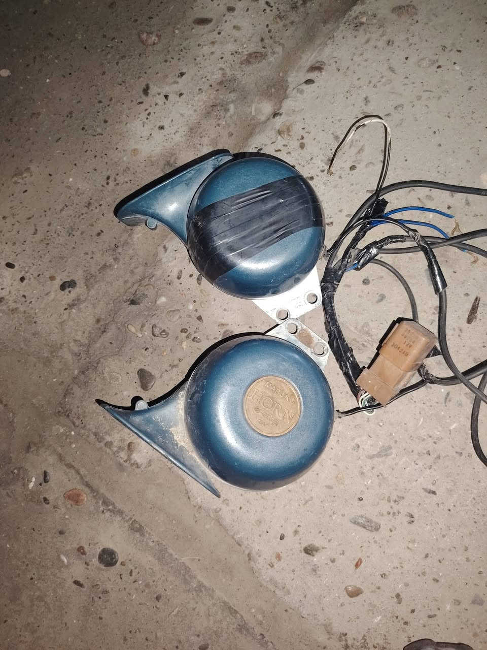 طقم هورنال دودج اوباما للبيع يرهمون على جميع السيارات للتواصل هاتف***********
