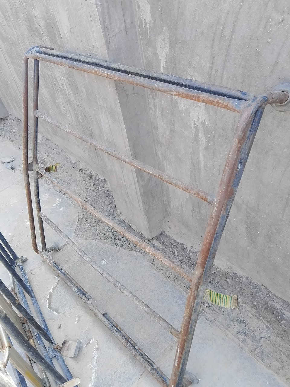 السلام عليكم سيباية طيبة للبيع السعر 25 مكاني الحرية ***********
