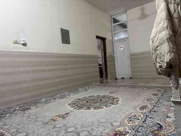 بسم الله الرحمن الرحيم
دارللبيع بتاميم 30تموز قرب عضومي  وقرب اسواق الشهداء المساحة 300ركن يحتوي على أربع غرف ثنين فوق وهول وستقبال ومطبخ وصالة وترك على داير البيت وحديقة منزلية السعر 185وبيه مجال للاستفسار اكثر ***********وتساب
