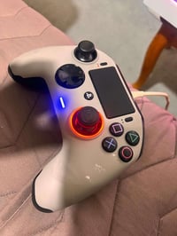 يد PS4 • أصلية • ناكون