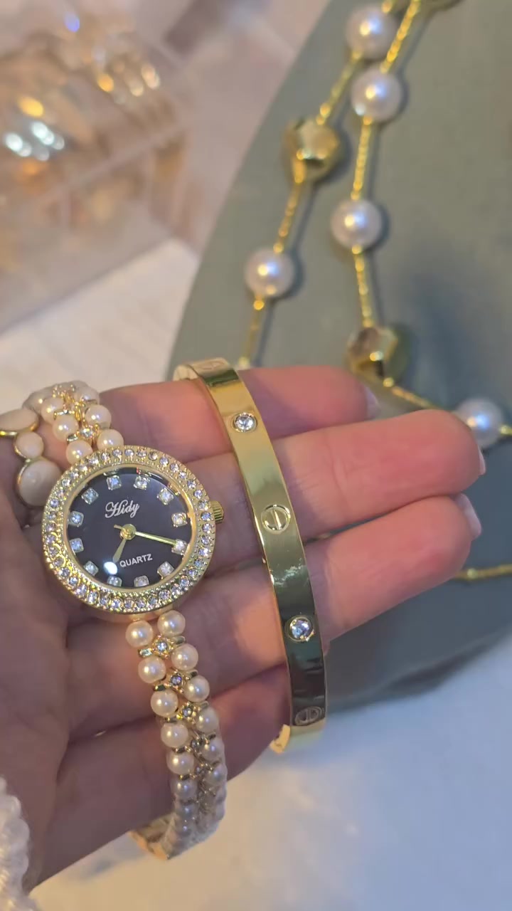 ساعه ليلو بهل الجمال هذا وسوار كارتير


**إذا كنت صاحب هذا الإعلان وتريد حذفه لأي سبب، رجاءا أرسل رسالة إلى الدعم الفني**