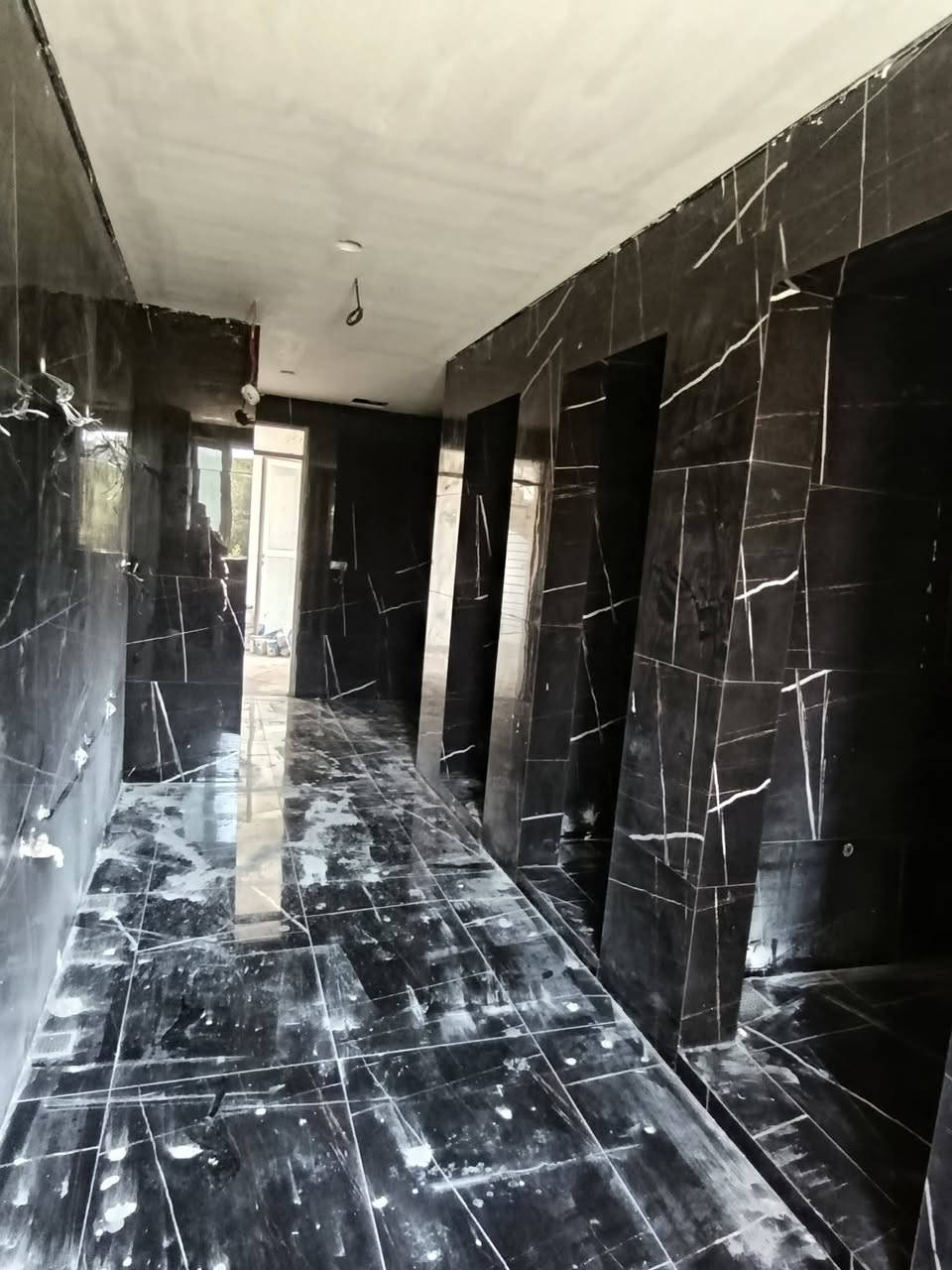 خلفة سيراميك متفرغ حاليا العمل في اربيل فقط للتواصل
***********
***********
