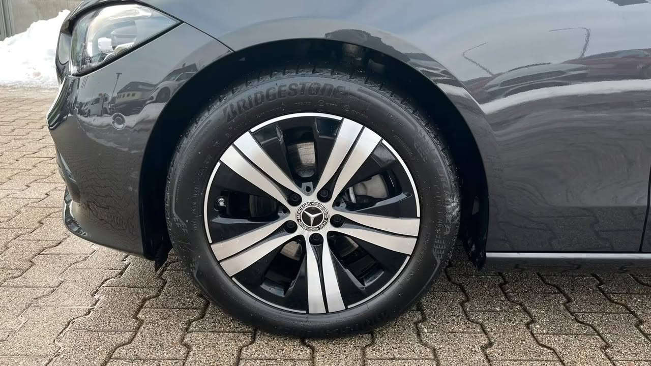 🔥 امتلك الفخامة الألمانية بأقل سعر في مصر مع شركة الكابتن! 🇩🇪🚘
دلوقتي تقدر تركب Mercedes C180 Avantgarde موديل 2024 بمواصفات مميزة وسعر منافس.

✅ وارد ألمانيا✅ عداد 14,000 كم فقط✅ فابريكا بالكامل✅ جاهزة على الشحن

العربية بتنزل بنظام مبادرة المغتربين، وحتى لو مش معاك المبادرة... متشيلش هم، إحنا هنوفرهالك ونوصل العربية لحد عندك.

📞 للاستفسار والحجز:01040751555

📲 واتساب على نفس الرقم:01040751555

#مرسيدس #Mercedes #C180 #Avantgarde #MercedesBenz #سي180 #سيارات_ألمانيا #استيراد #مبادرة_المغتربين #شركة_الكابتن


**إذا كنت صاحب هذا الإعلان وتريد حذفه لأي سبب، رجاءا أرسل رسالة إلى الدعم الفني**