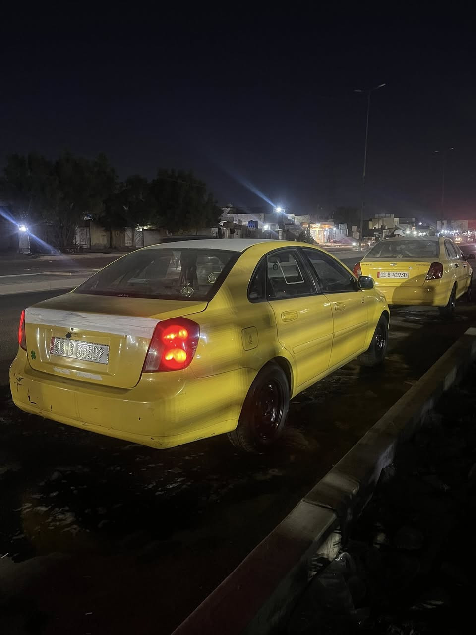 السلام عليكم اوبترا 2011 شركه عامه خليجي دوشمه شاشه ادامه نوزلات بلكات  حداديتها نظيفه  بيها جاملغ صدر وطخه خفيفه  كد شبر بلجاملغ الخلفي  مبينه بلصور رقم بغداد مكان السياره حي اور ***********
