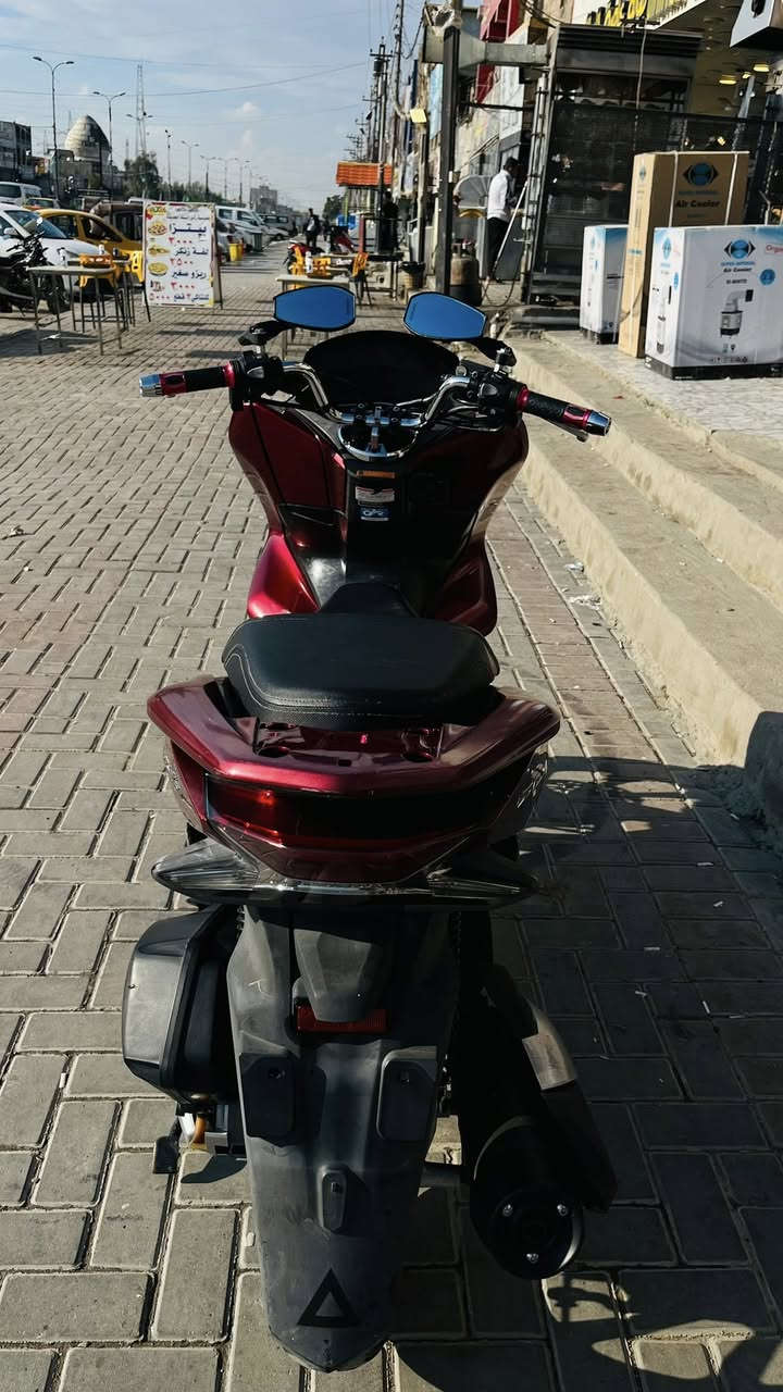 السلام عليكم pcx جيل الثالث الياباني رمبه دراجه ماداخله تصليح وأي نقص مابيهة مكفوله من كلشي بيهة تتدفئه يدات شلعه ومعدل مكفوله مابيهة اي صوت للبيع فقط سعر ٢٣ وبيهة مجال بسيط مكاني بغداد الدوره *********** بي واتساب
