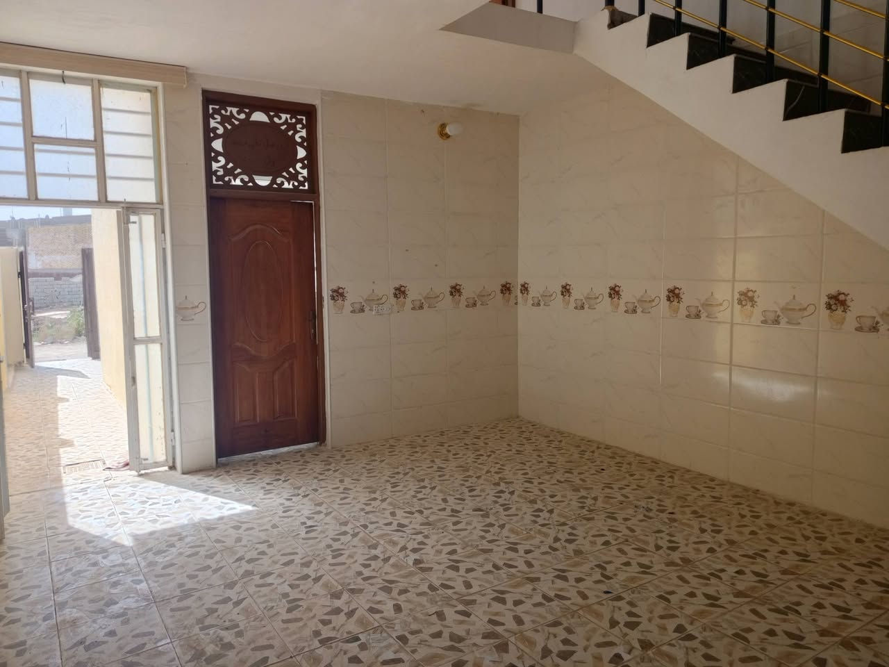 دار للبيع المساحه 100متر طابقين 
ابو خستاوي جهته المرور شارع الغسل نهايته 

خدمات كامله موقع حلو عرض شارع 20متر بناء حديث 

استلام مباشر طابو زراعي سند 25 

السعر //57/وبي مجال//***********//
