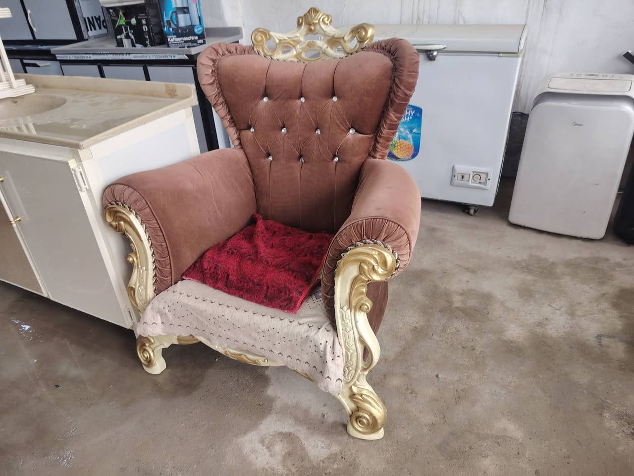 تخم ملكي مستخدم للبيع
***********
