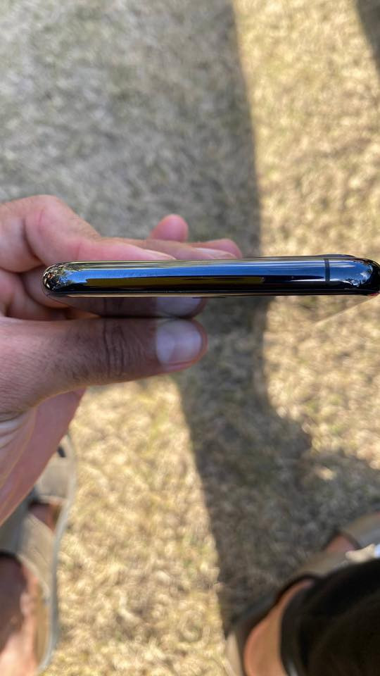 للبيع آيفون 11 برو ماكس
نسبة البطارية 78%
الجهاز شغال وما بيه مشاكل

للتواصل واتساب ***********
