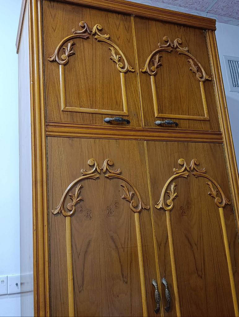 لبيع ب١٠٠ زوايا الرقم ***********
