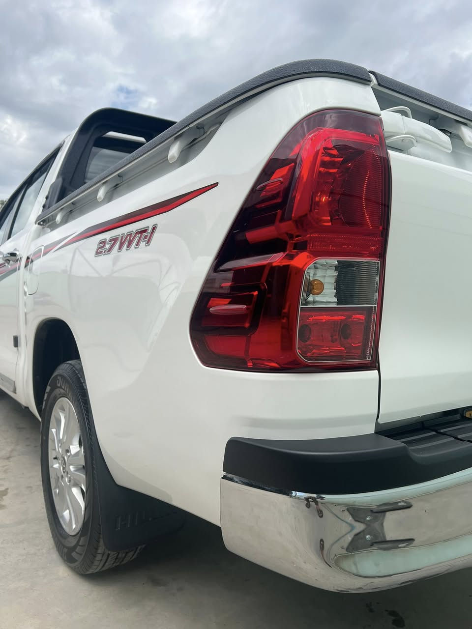 سلام عليكم
تيوتا هايلوكس 2025 ام ضمان شركه جيهان درجه اولى فول مواصفات 
ماشيه11الف  اخت الزيرو ع وضع الشركه كفاله حتى من الزلغ رقم سليمانيه دولي باسمي تحكمات ستيرن شاشه كاربلي شاحن لاسلكي بصمه تشتغيل بصمه ابواب مري شف دخول ذكي مدوشمها بلكامل من الداخل مكاني بعقوبه الاتصال 

***********
