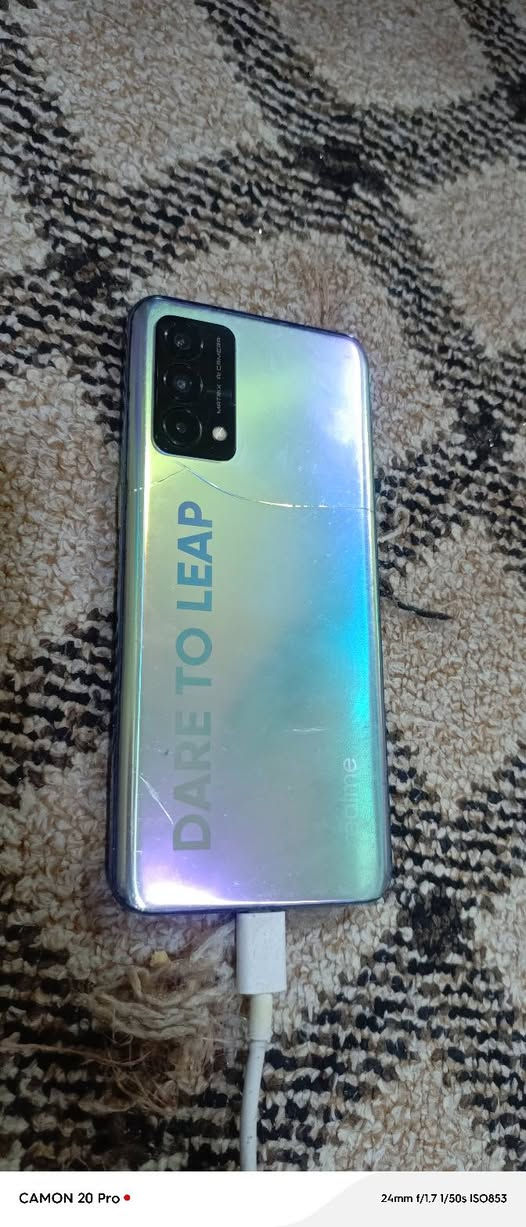 سلام عليكم ريلمي اكو ثري برو جهاز امبدله شاشه ذكر 128 رام 8 60فريم سعر 80 الف رقمي ***********
