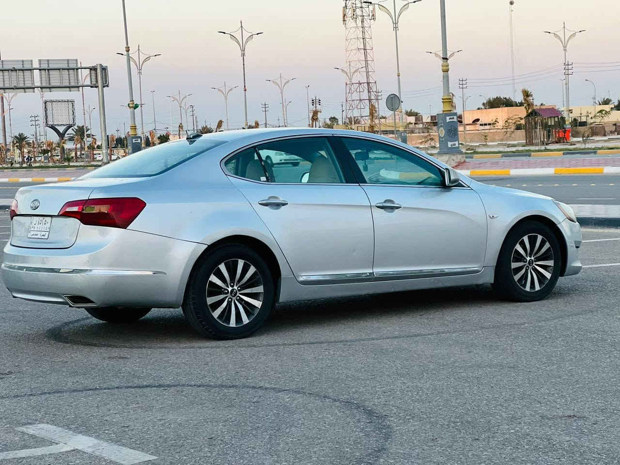 كادنزا خليجي 2012 السعر 93 قابل للتفاوض الاستفسار اتصل***********  خليجي كفاله عامه ضربه وصبغ وتبديل عدا هلال خلفي فقط والباقي كفاله عامه مواصفات شاشه كبيره تحكم ستيرن كشنات كهربائي قطعتين تبريد اشاير مرّي كهربائي حساسات امامي وخلفي مكينه سته 6️⃣ سلندر مكينه وكير مكفولات حداديه جديده تخم تاير تبريد ثلج ❄️ مشروع وطني سنويه ل ٢٩ مكان سياره كربلاء المقدسة مكلف بنشر كربلاء, العراق
