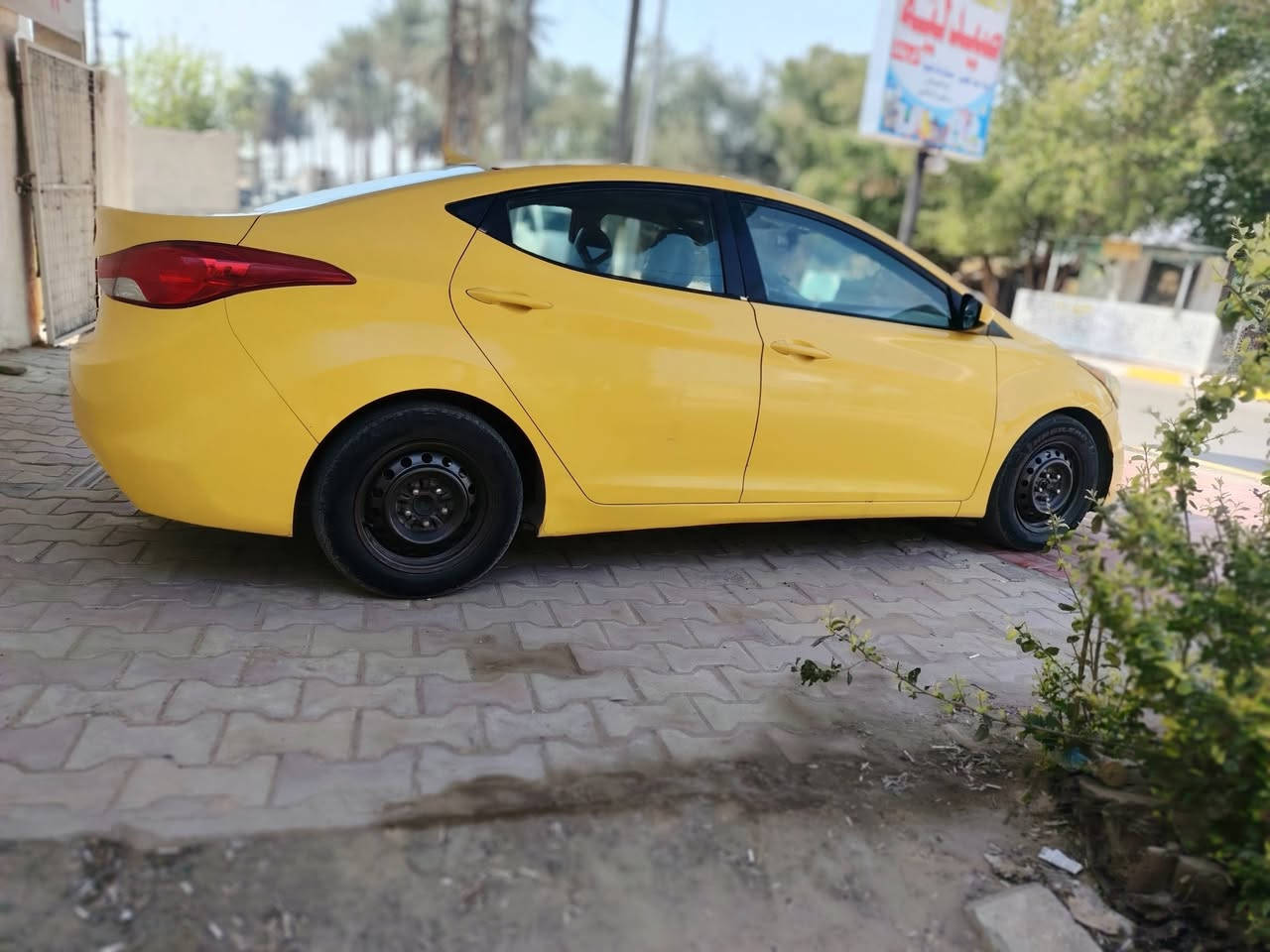 سلام عليكم النترا 2012 أمريكي حادث جاملغ أمامي فقط بدون دواخل اليبل واحد عده حادثه سونار منشور
رقم ديالى دولي بس باقي عله ستلام سنويه مجددا لل2027 مصفره هيئة غرامات 
محرك1800دوش مرغوب مكفول من تنقيص و تبخير صدر امامي و الخلفي جديد 
تبريد شغال ثلج + تخم تاير جديد 
نص فول العنوان بغداد السعر 92 بية مجال 
رقم هاتف ***********
