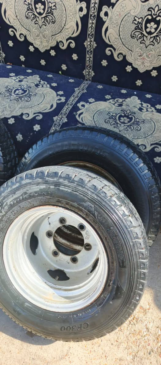 تايرات14
جيب وشد أضافه تانكي أبو ١٢٠وكشنات
العنوان بغداد مدينه الصدر
***********
