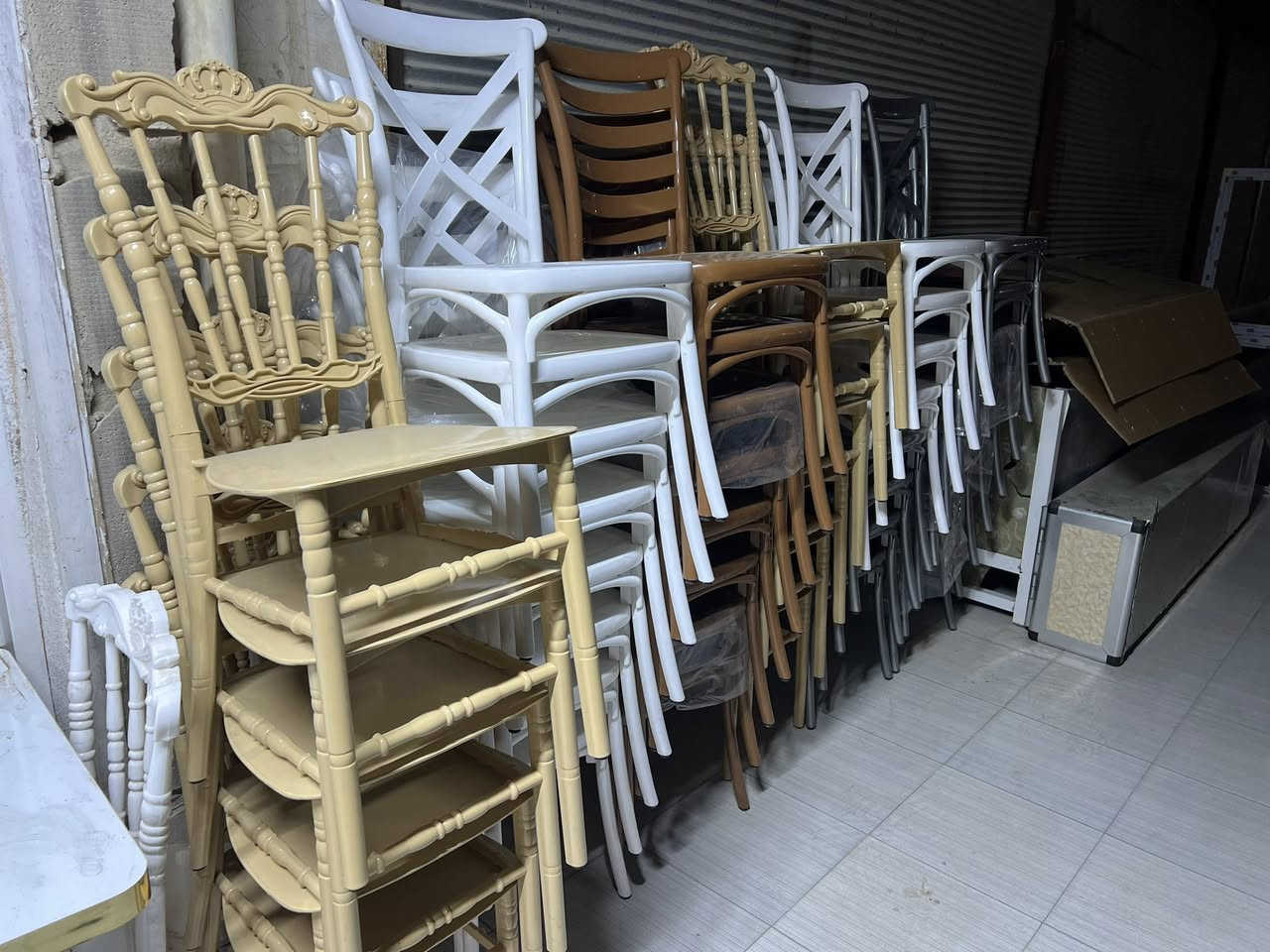 متوفر  اسعار تنافسيه عرض رمضاني ميز تركي درجه اولي مع 4 كراسي عظم الثقيل بيه ضمان بسعر 120 الف فقط 
معرض ابو نزار صويره شارع المركز القديم 
الاستفسار واتساب ***********
